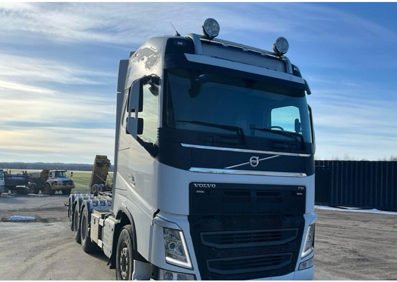Camion ampliroll Volvo FH 540 / 8x4 / HIDASTIN / TULOSSA