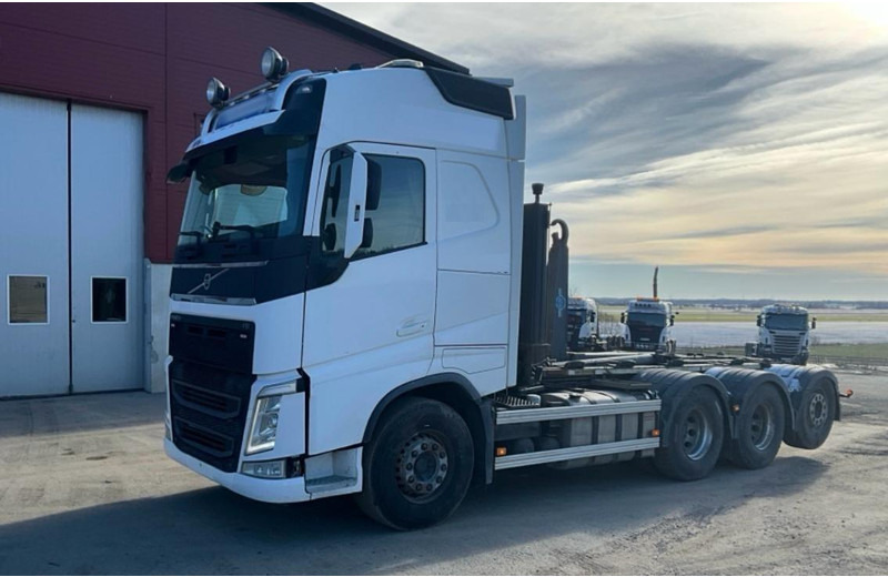 Camion ampliroll Volvo FH 540 / 8x4 / HIDASTIN / TULOSSA
