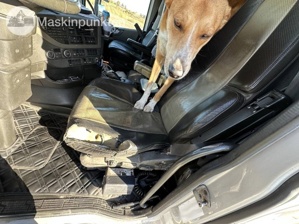 Camion ampliroll Volvo FH 6*2