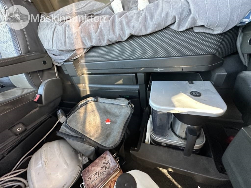 Camion ampliroll Volvo FH 6*2