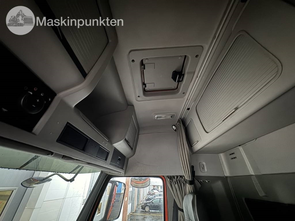 Camion ampliroll Volvo FH 8*4 Tridem lastväxlare