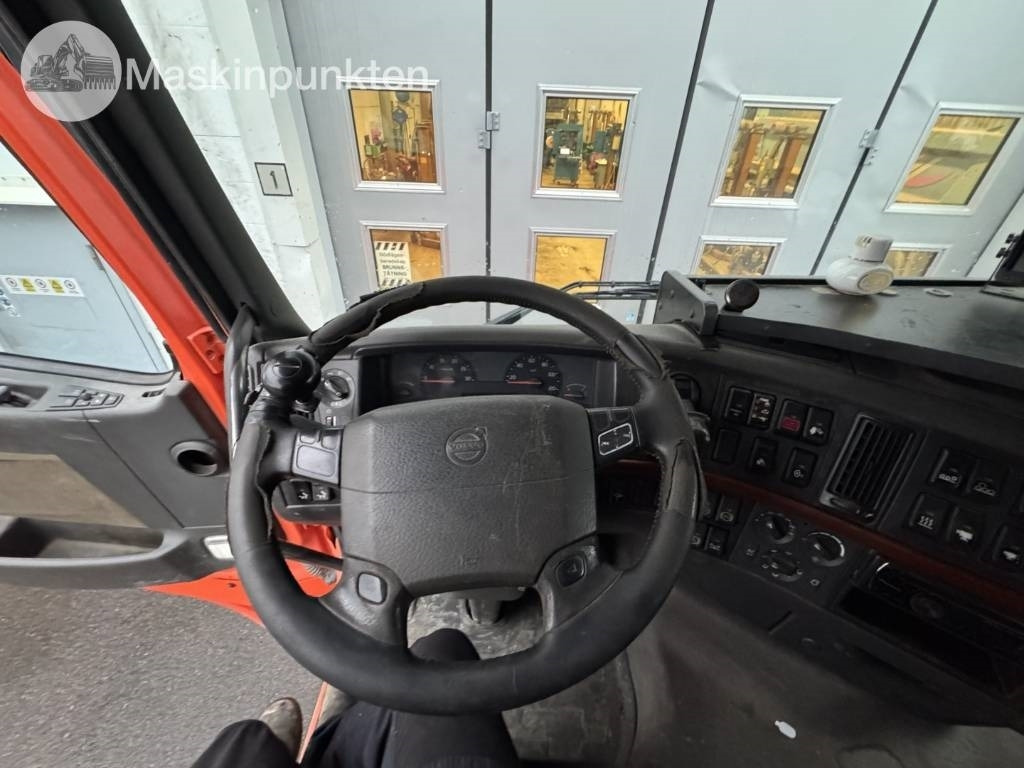 Camion ampliroll Volvo FH 8*4 Tridem lastväxlare