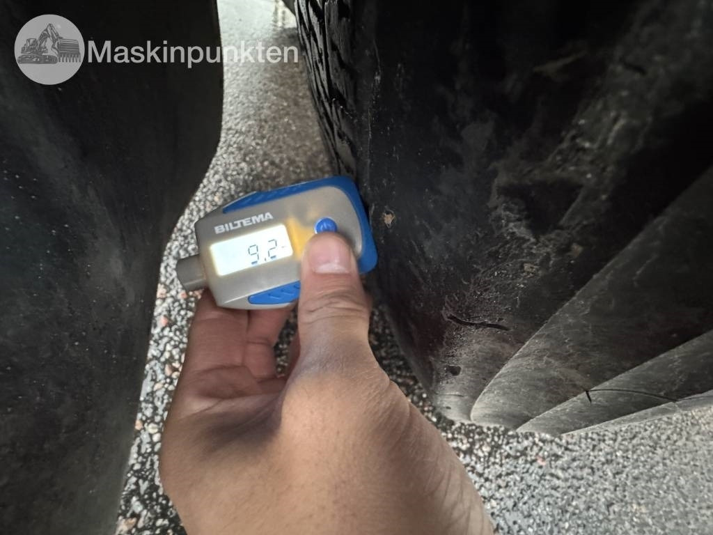 Camion ampliroll Volvo FH 8*4 Tridem lastväxlare