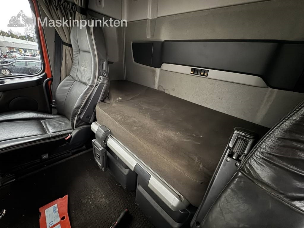 Camion ampliroll Volvo FH 8*4 Tridem lastväxlare