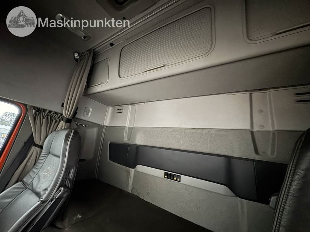 Camion ampliroll Volvo FH 8*4 Tridem lastväxlare