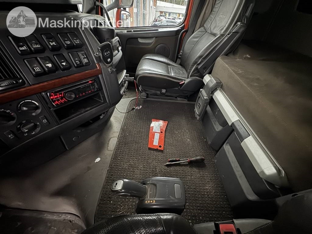 Camion ampliroll Volvo FH 8*4 Tridem lastväxlare