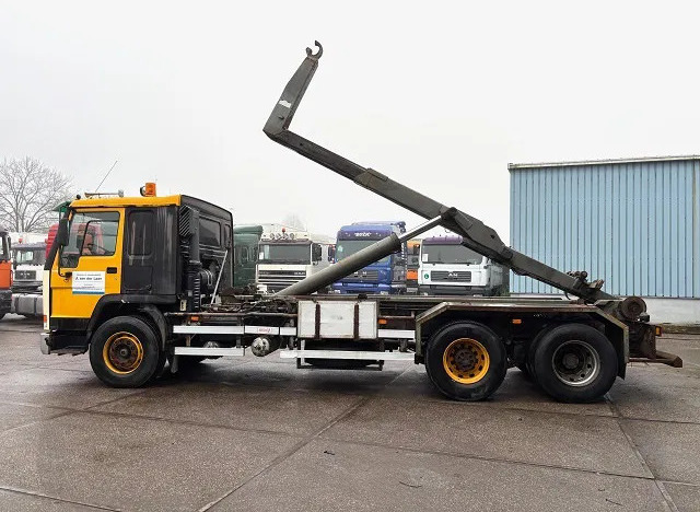 Camion ampliroll Volvo FL 12.380 6x2 A-RIDE (ORIGINAL DUTCH) HOOK-ARM CONTAINER SYSTEM (FULL STEEL SUSPENSION / REDUCTION AXLE / 10 TIRES / 8.000 KG. F
