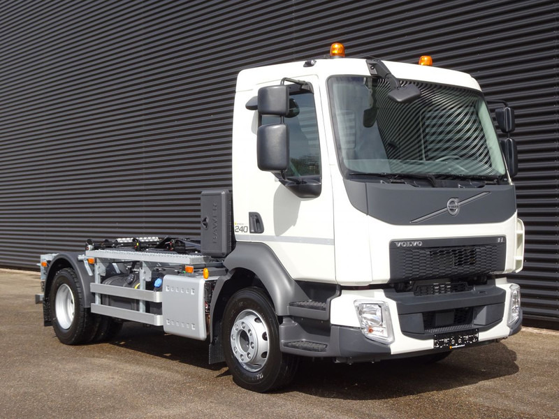 Camion ampliroll Volvo FL 240 NEW / 4X2 / HAAKARM / AMPIROLLE