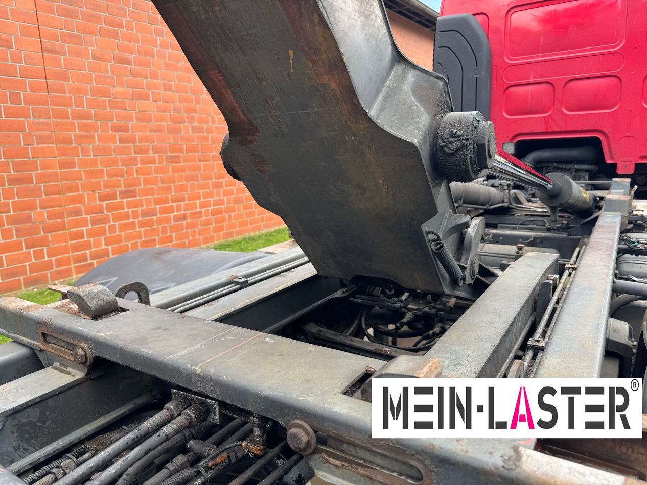 Camion ampliroll Volvo FL 250 Palfinger T10Duo City + StandardContainer
