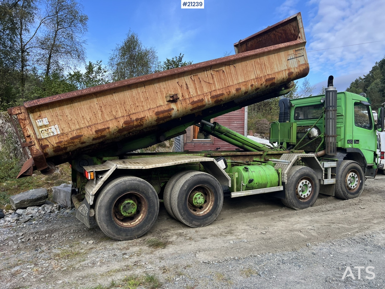 Camion ampliroll Volvo FM12