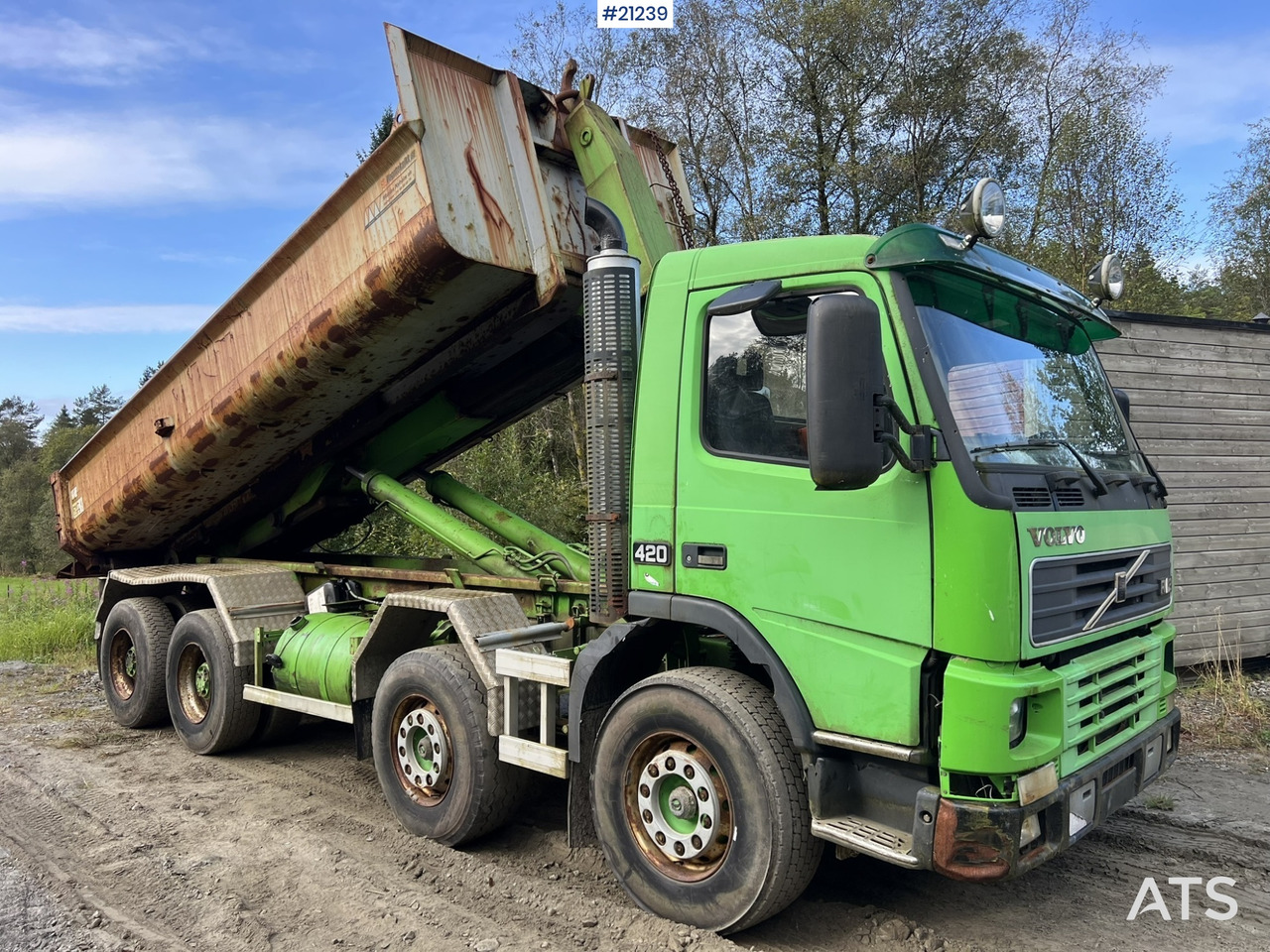 Camion ampliroll Volvo FM12