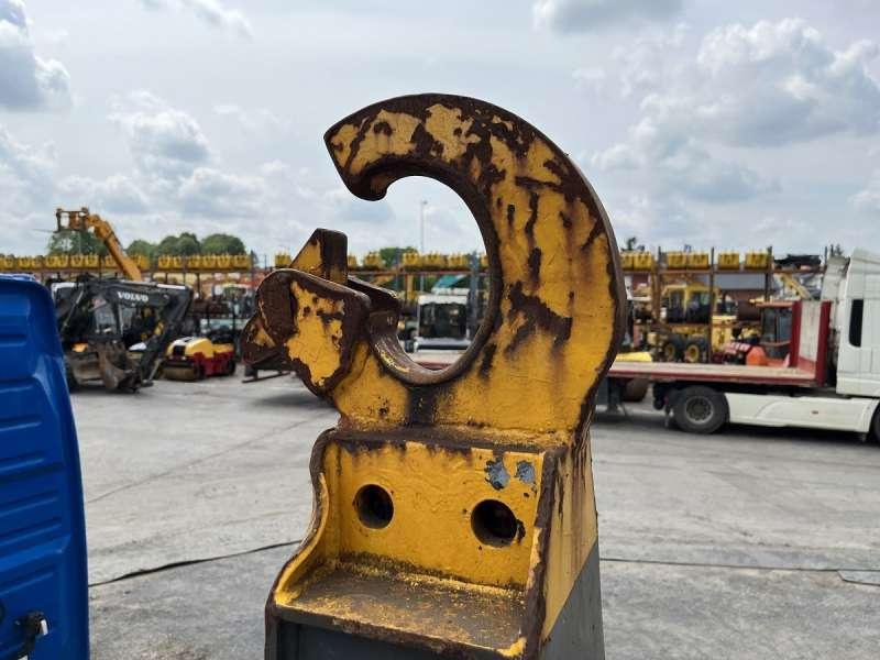 Camion ampliroll Volvo FM12 - 340