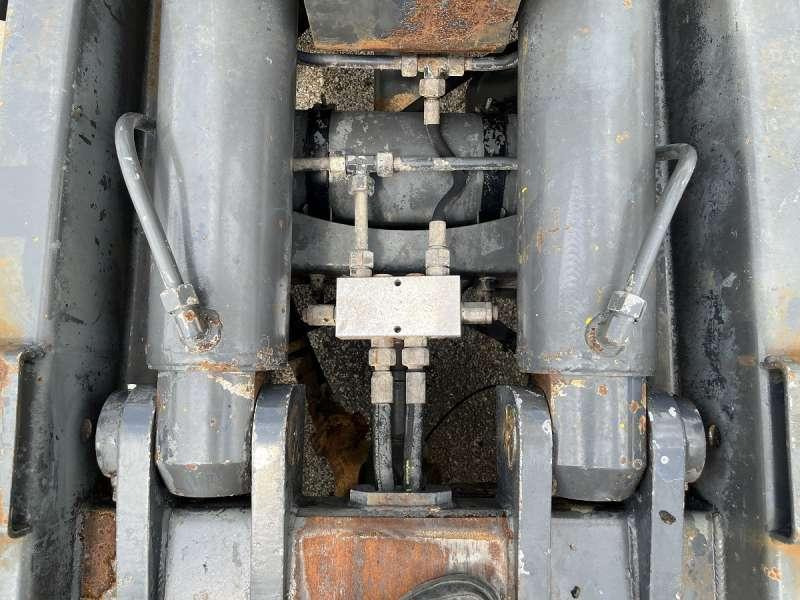 Camion ampliroll Volvo FM12 - 340