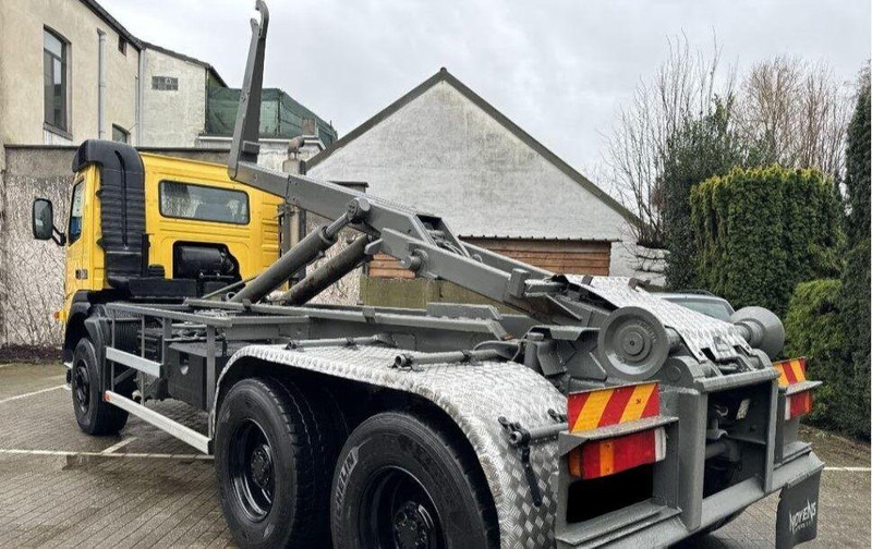 Camion ampliroll Volvo FM12 6x6 Hook lift