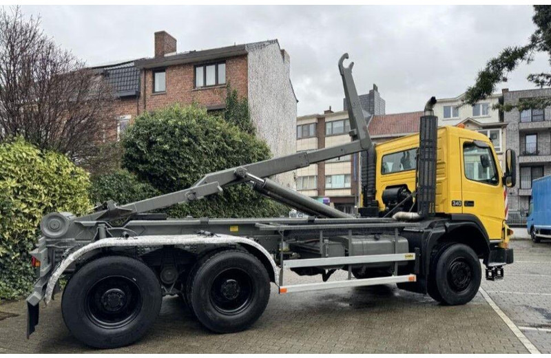 Camion ampliroll Volvo FM12 6x6 Hook lift