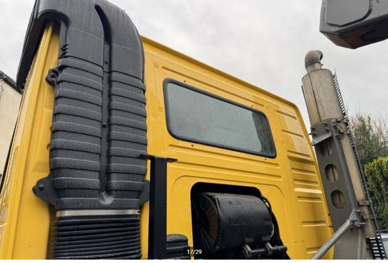 Camion ampliroll Volvo FM12 6x6 Hook lift