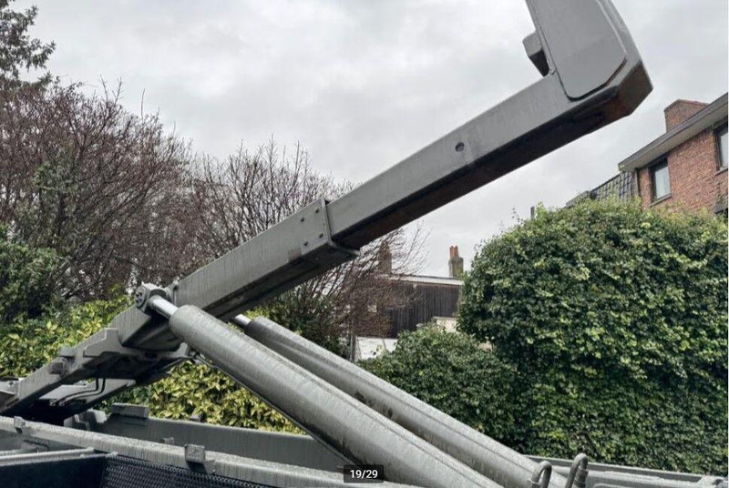 Camion ampliroll Volvo FM12 6x6 Hook lift