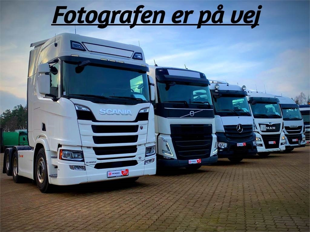 Camion ampliroll Volvo FM430