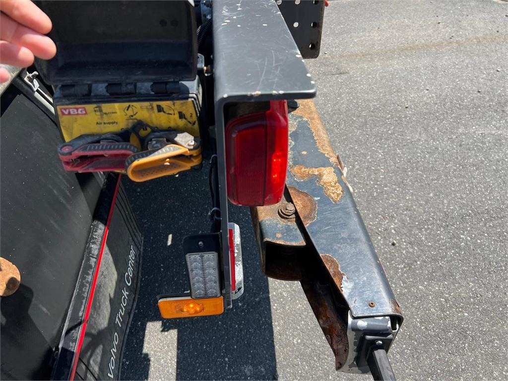 Camion ampliroll Volvo FM430