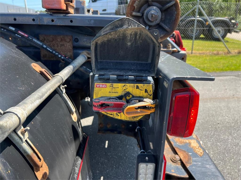 Camion ampliroll Volvo FM430