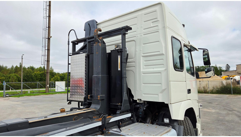 Camion ampliroll Volvo FM460 6X2*4