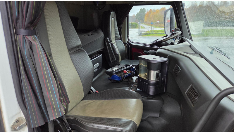 Camion ampliroll Volvo FM500 8X4*4 HMF 2620K6