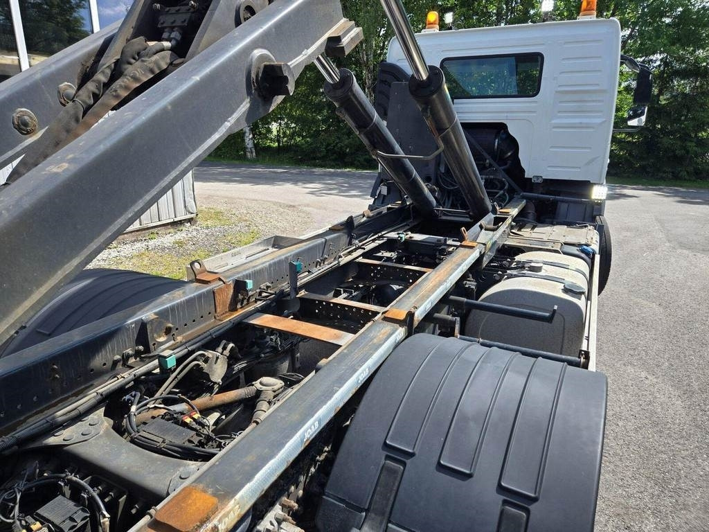 Camion ampliroll Volvo FMX450 6X2 JOAB