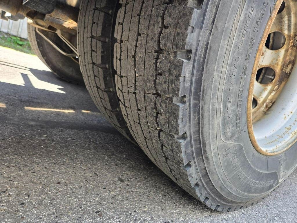 Camion ampliroll Volvo FMX450 6X2 JOAB