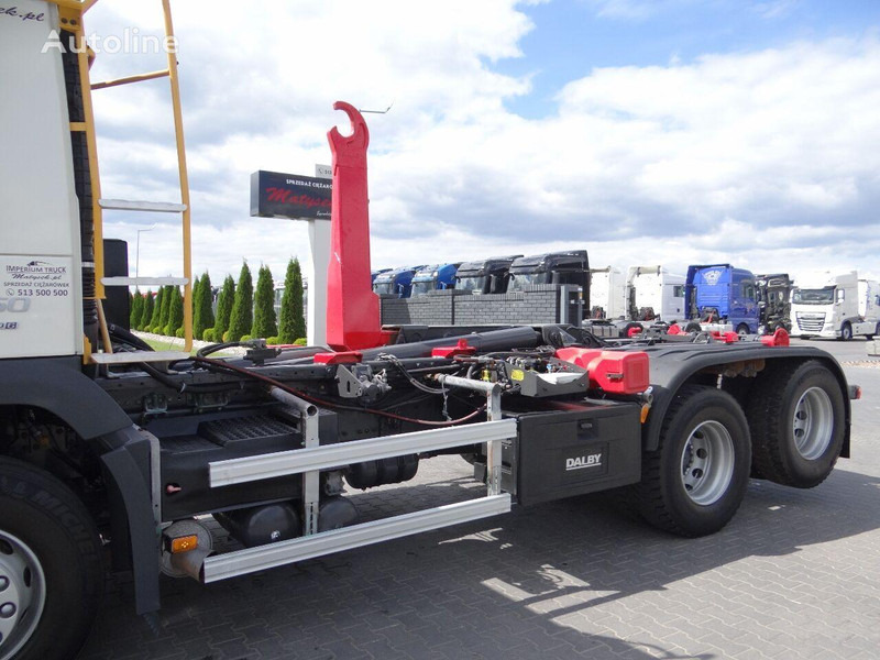 Camion ampliroll Volvo FMX 450