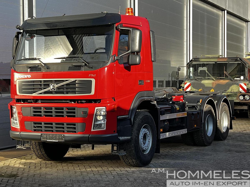 Camion ampliroll Volvo FM 330 6X4, Multilift
