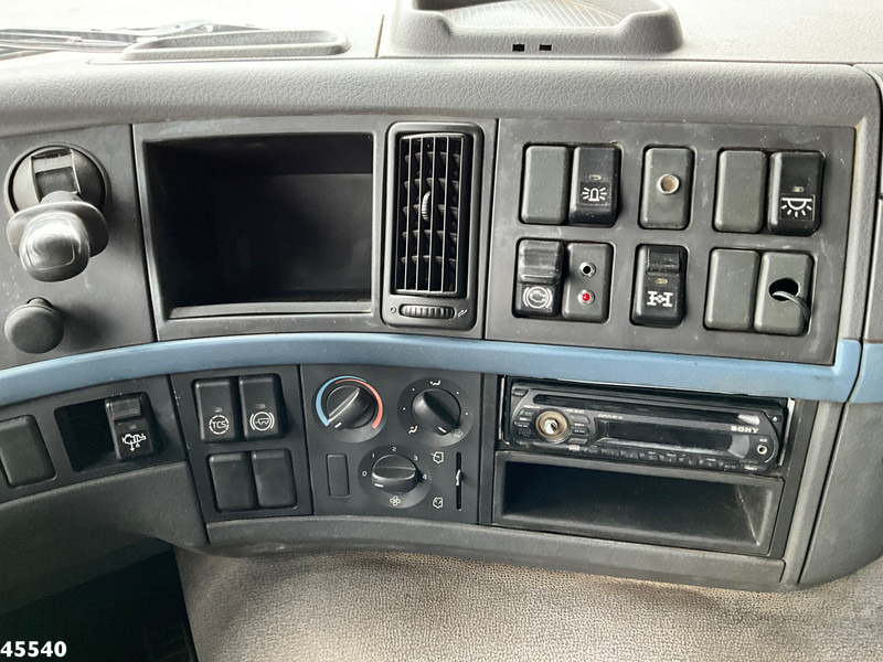 Camion ampliroll Volvo FM 340 6x4 Fassi 19 Tonmeter laadkraan