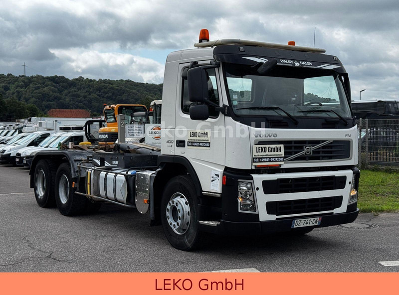 Camion ampliroll Volvo FM 400