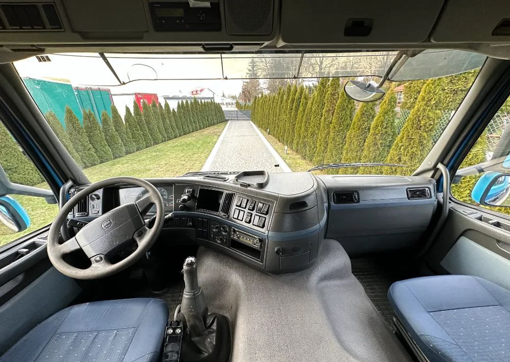 Camion ampliroll Volvo FM 400 HAKOWIEC 6X4
