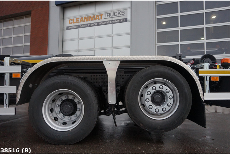 Camion ampliroll Volvo FM 410 HMF 21 Tonmeter laadkraan