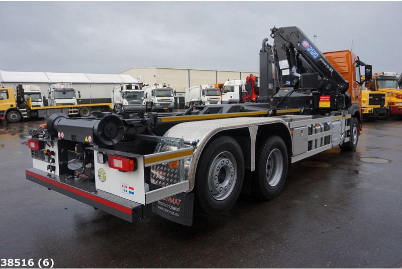 Camion ampliroll Volvo FM 410 HMF 21 Tonmeter laadkraan
