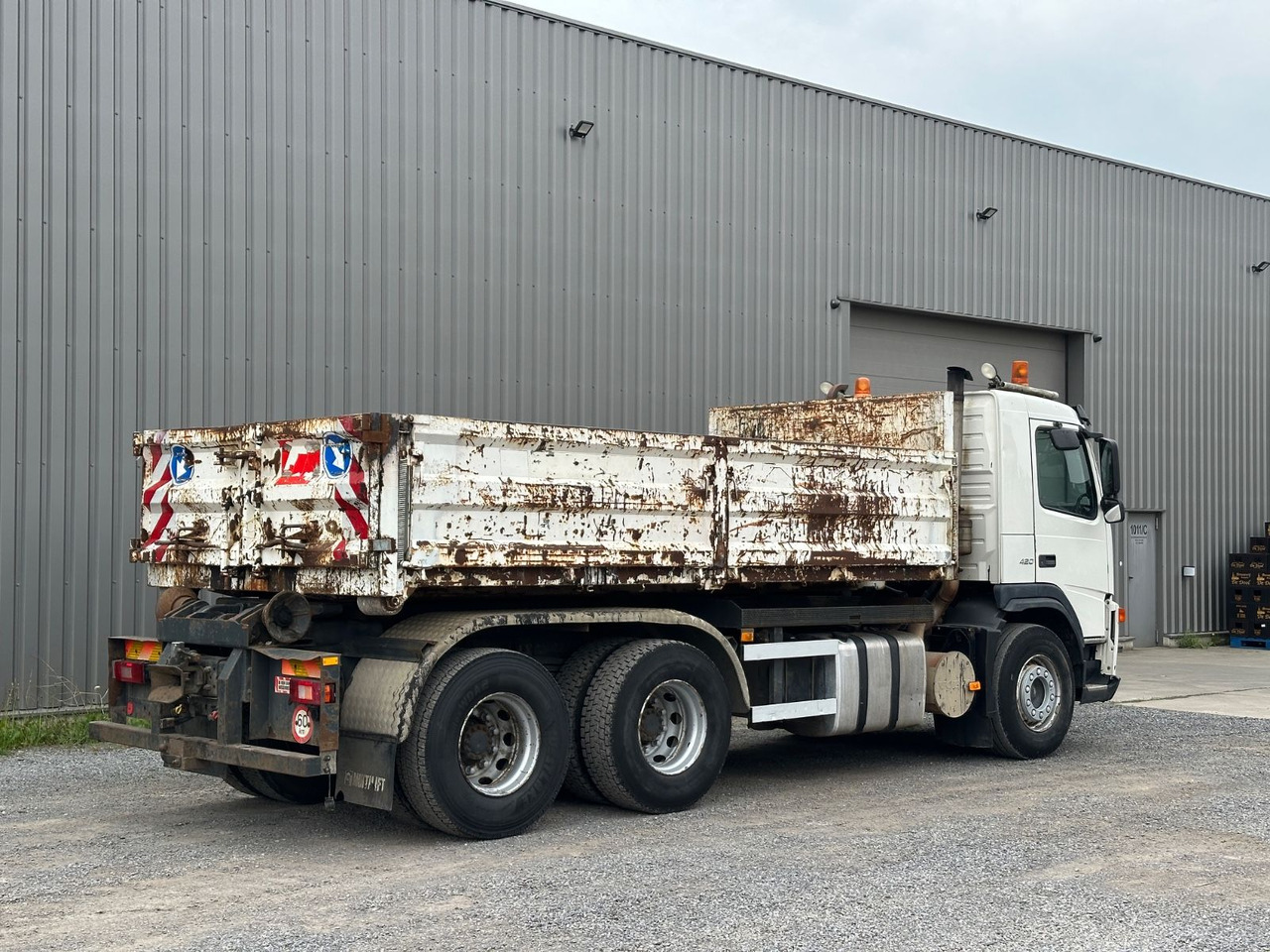 Camion ampliroll Volvo FM 420