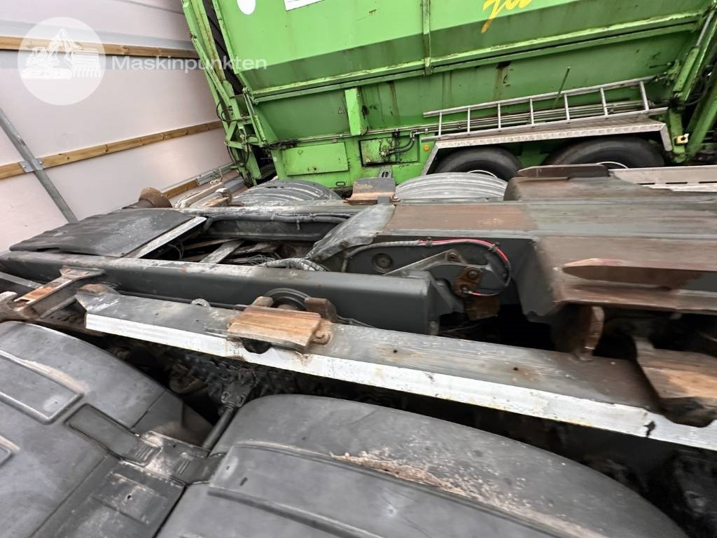 Camion ampliroll Volvo FM 420