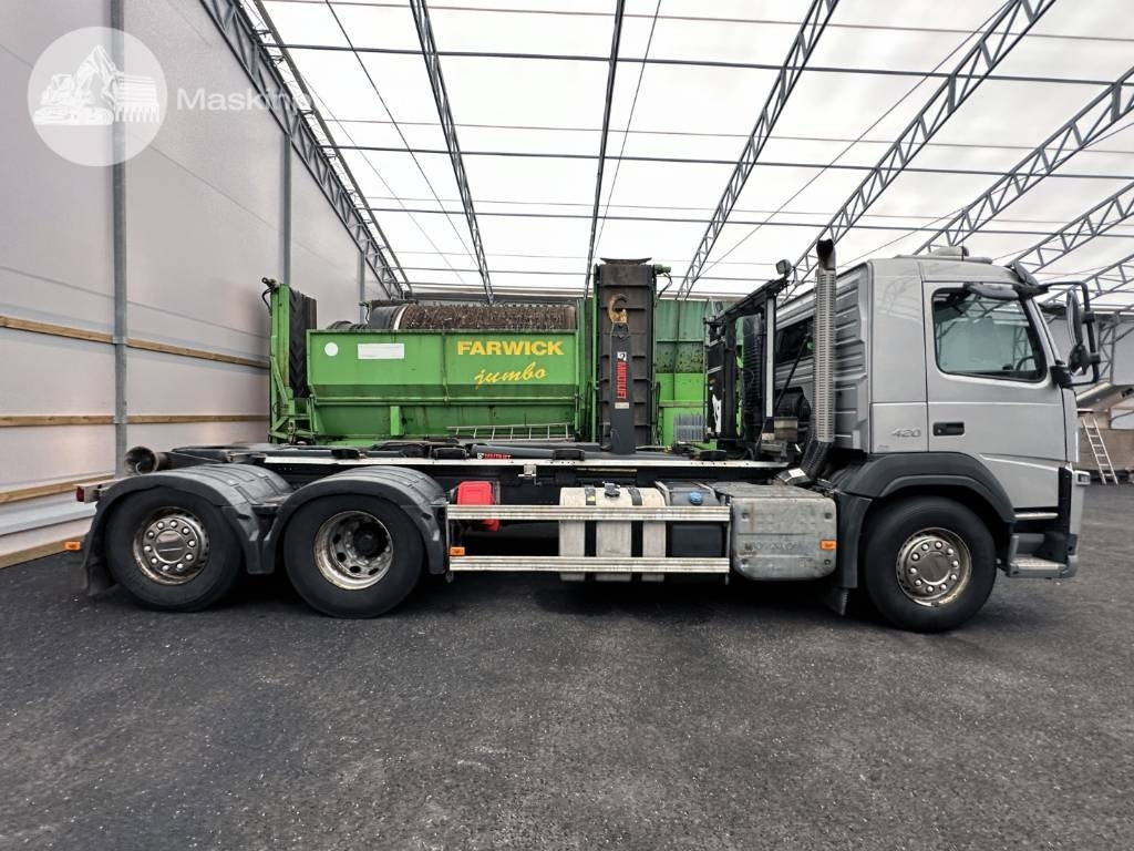 Camion ampliroll Volvo FM 420