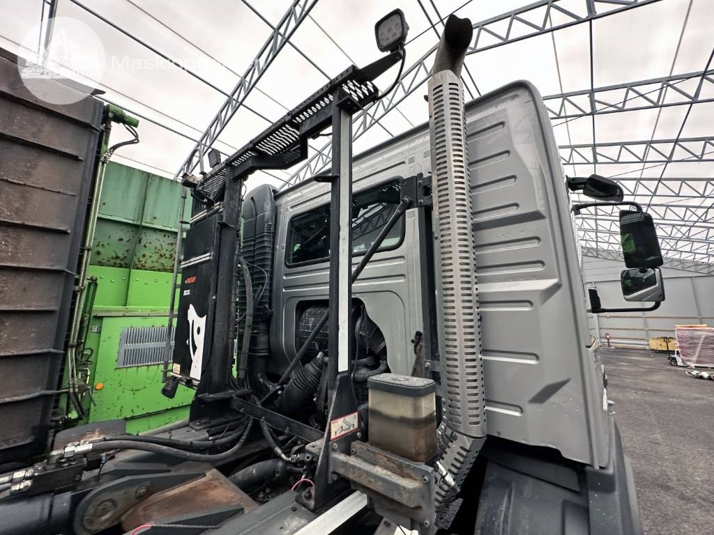 Camion ampliroll Volvo FM 420