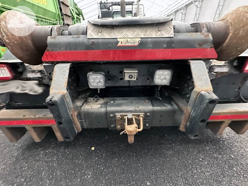 Camion ampliroll Volvo FM 420