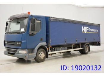 Camion bâche DAF LF45.160