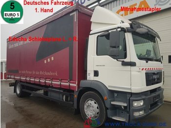 Camion bâche MAN TGM 18.250 Schiebeplane Mitnahmestapler Aufnahme
