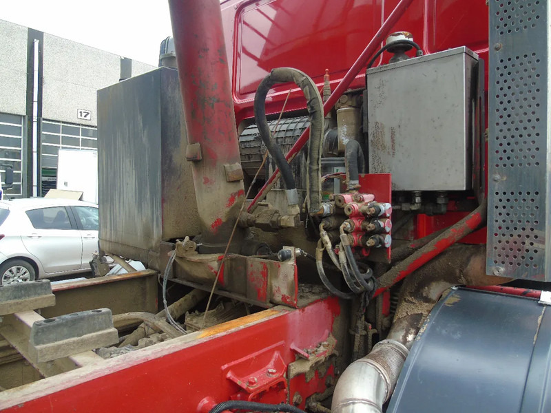 Camion benne Ginaf X 4446 TS + 8x8 + euro 5