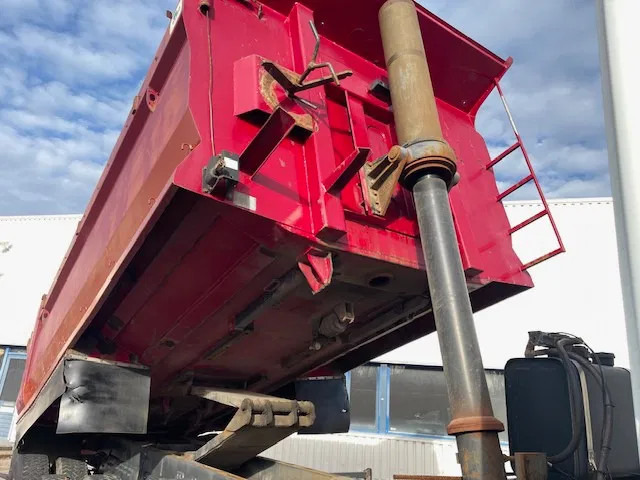 Camion benne Iveco Eurotrakker 340 380 8X4 Euro 2