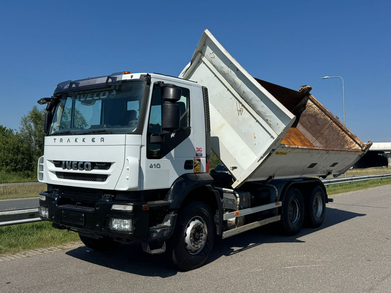 Camion benne Iveco Trakker 410 6x4 Kipper