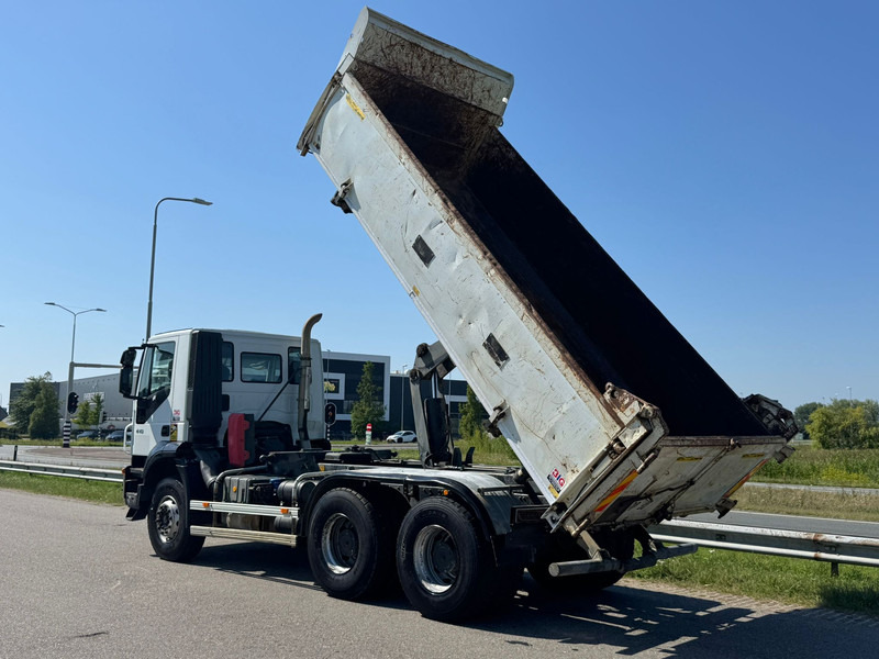 Camion benne Iveco Trakker 410 6x4 Kipper