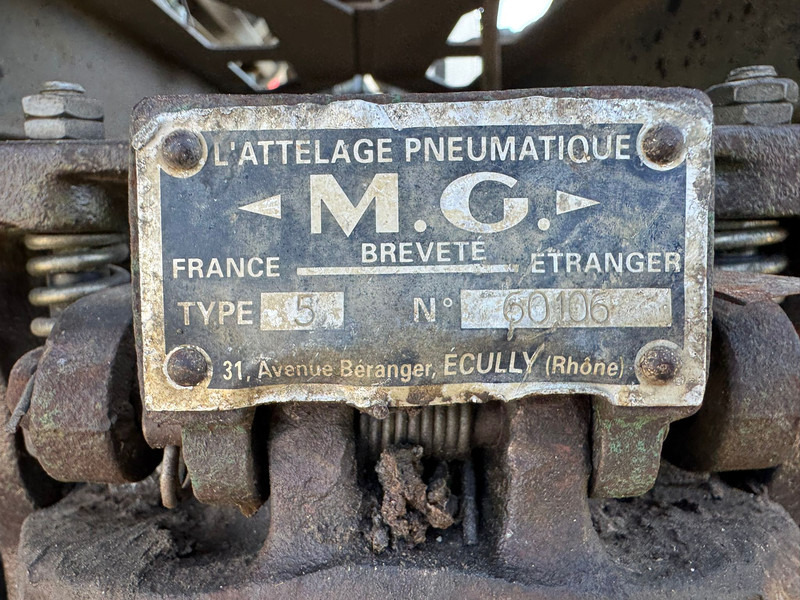 Camion benne Iveco Trakker 410 6x4 Kipper