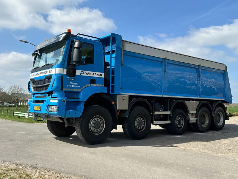 Camion benne Iveco Trakker 450 10X8 AJK KIPPER/MULTIKAP!!