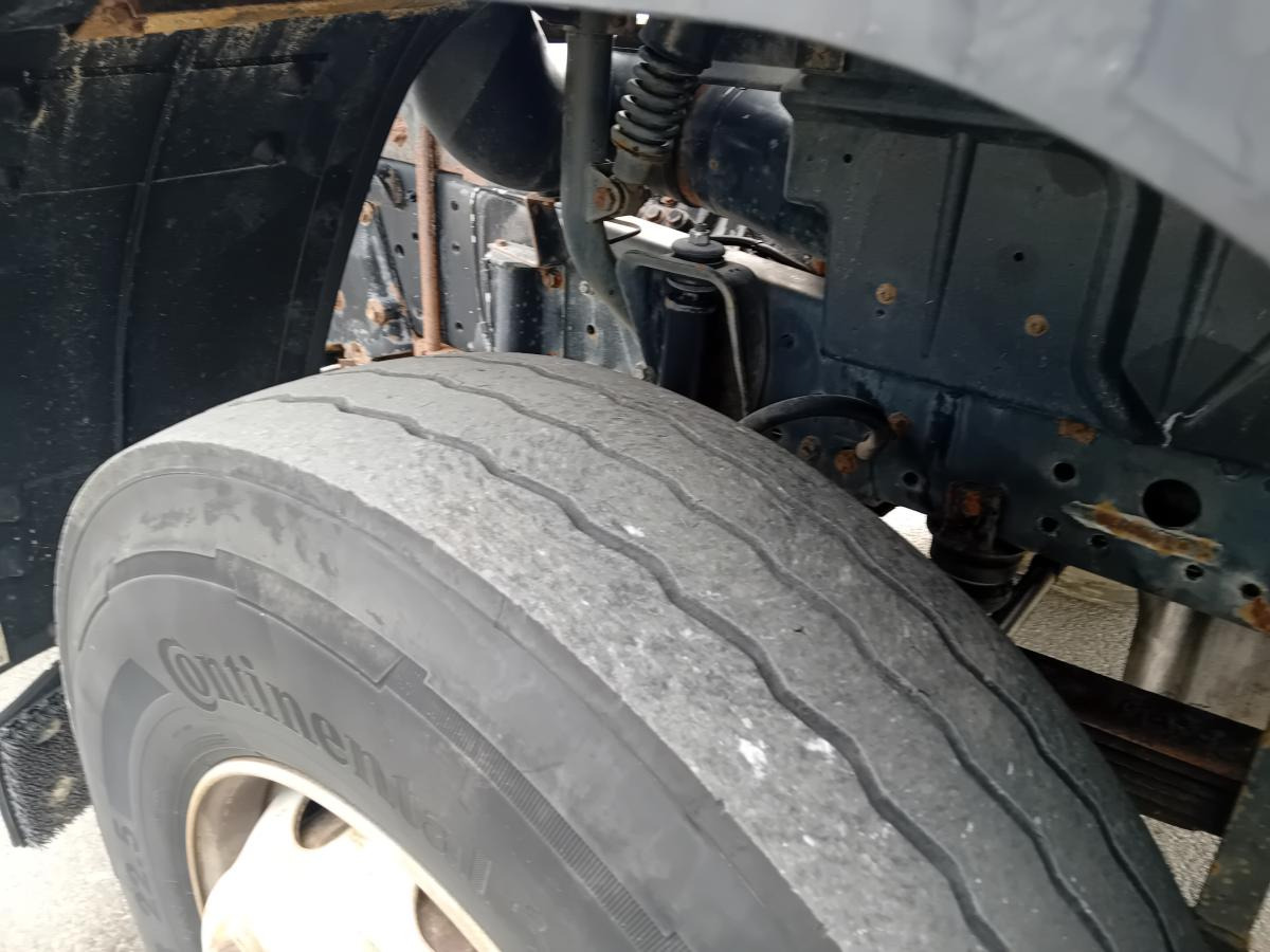 Camion benne MAN 19.272