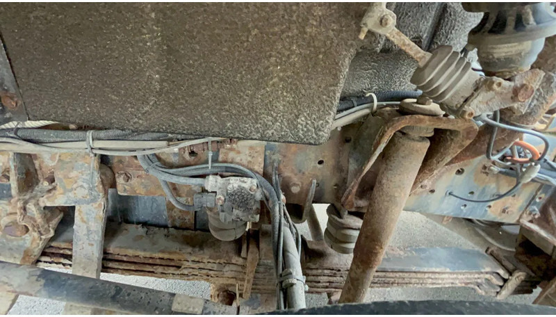 Camion benne MAN 26.464 F2000 MAN 26.460